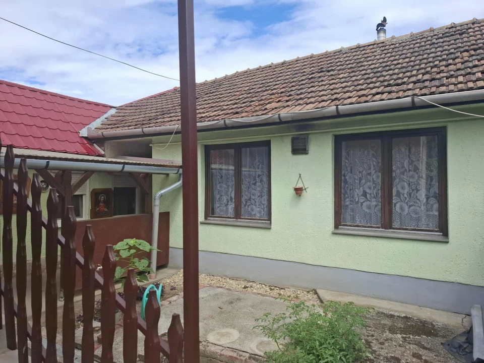 Eladó családi ház, Eger