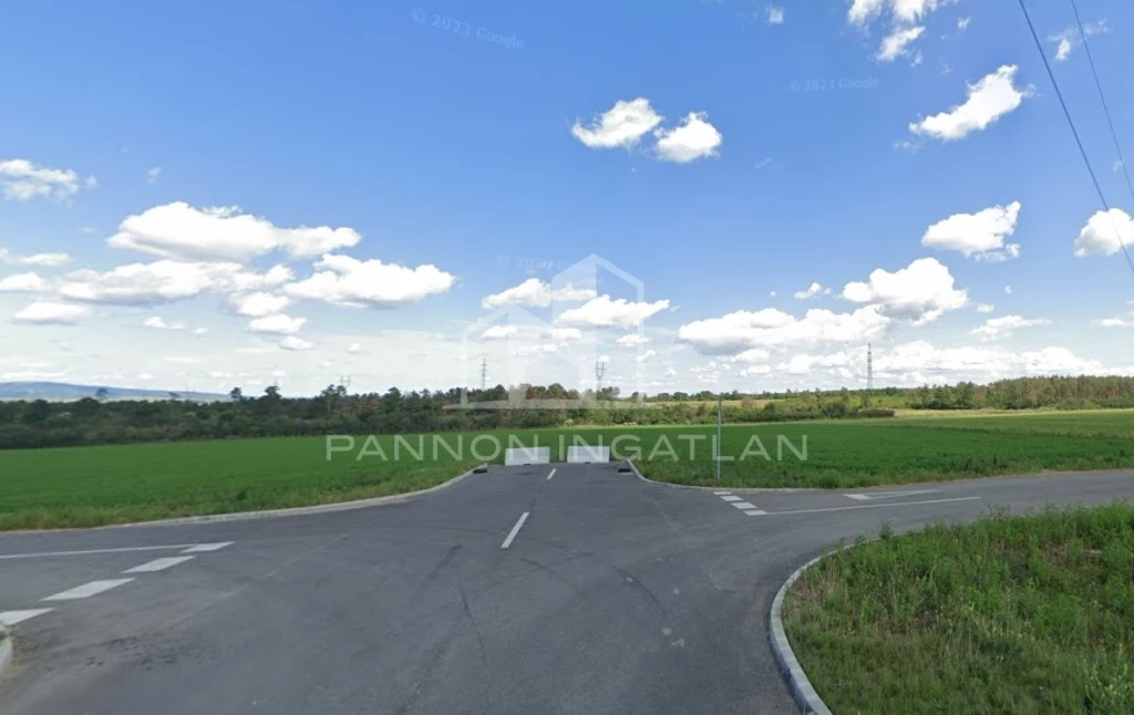 For sale periphery plot, Veszprém