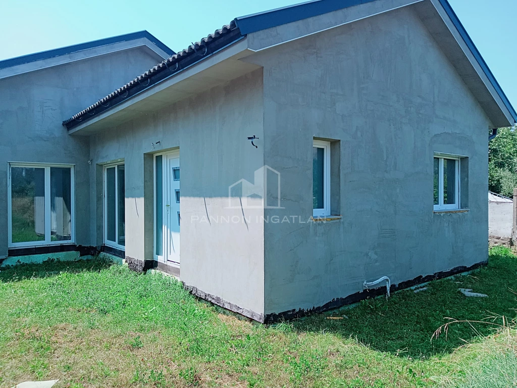 For sale house, Ajka