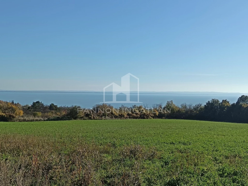 For sale periphery plot, Balatonkenese