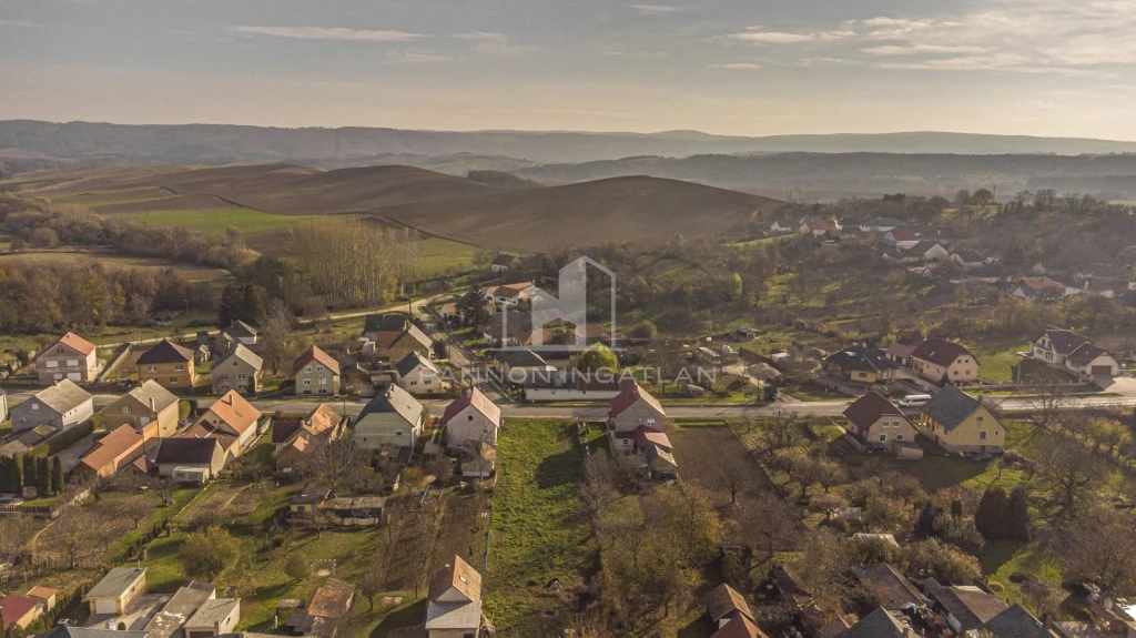 Eladó Telek, Csetény 7.900.000 Ft