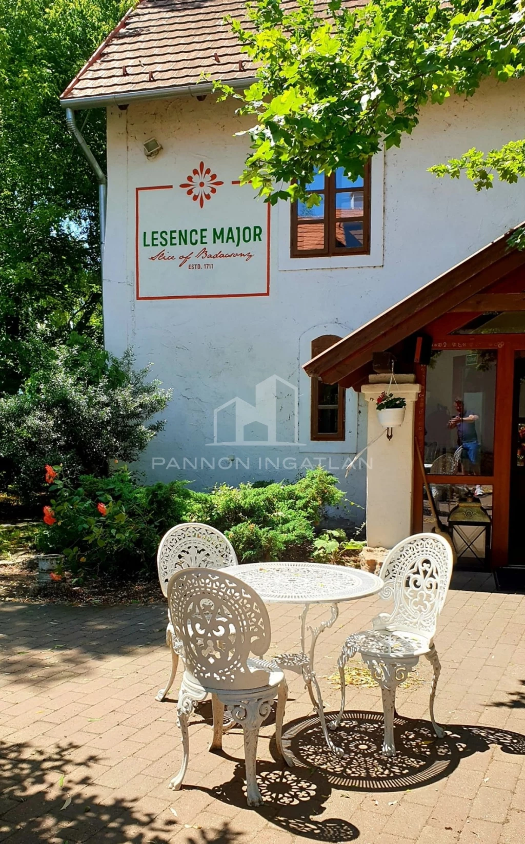 Eladó Vendéglátás, Lesencetomaj 300.000.000 Ft