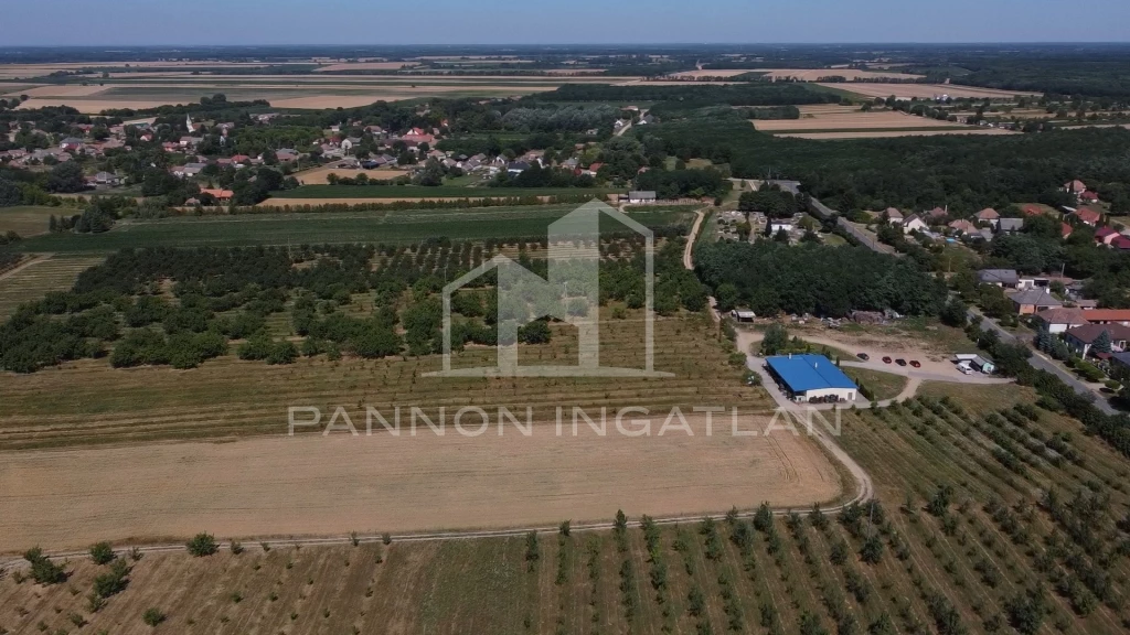 Eladó Mezőgazdasági, Csikvánd 35.000.000 Ft