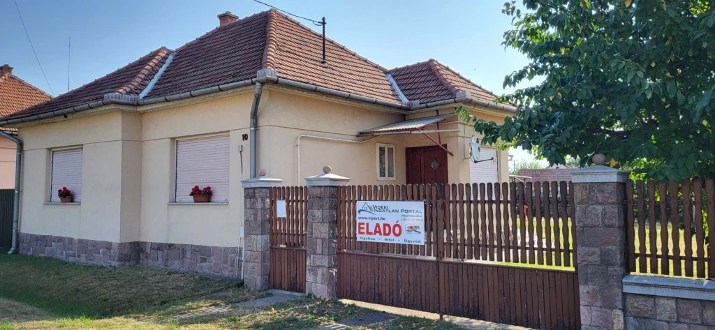 For sale house, Jászárokszállás, Déryné