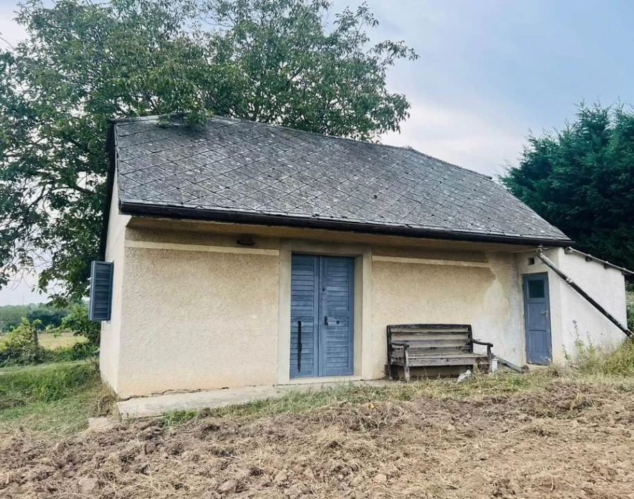 For sale weekend house, Csákvár, Nagyhegyi