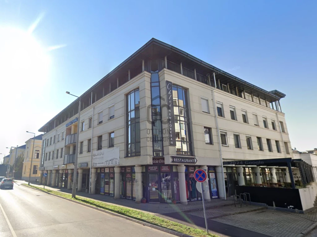 Eladó téglalakás, Nyíregyháza, Belváros