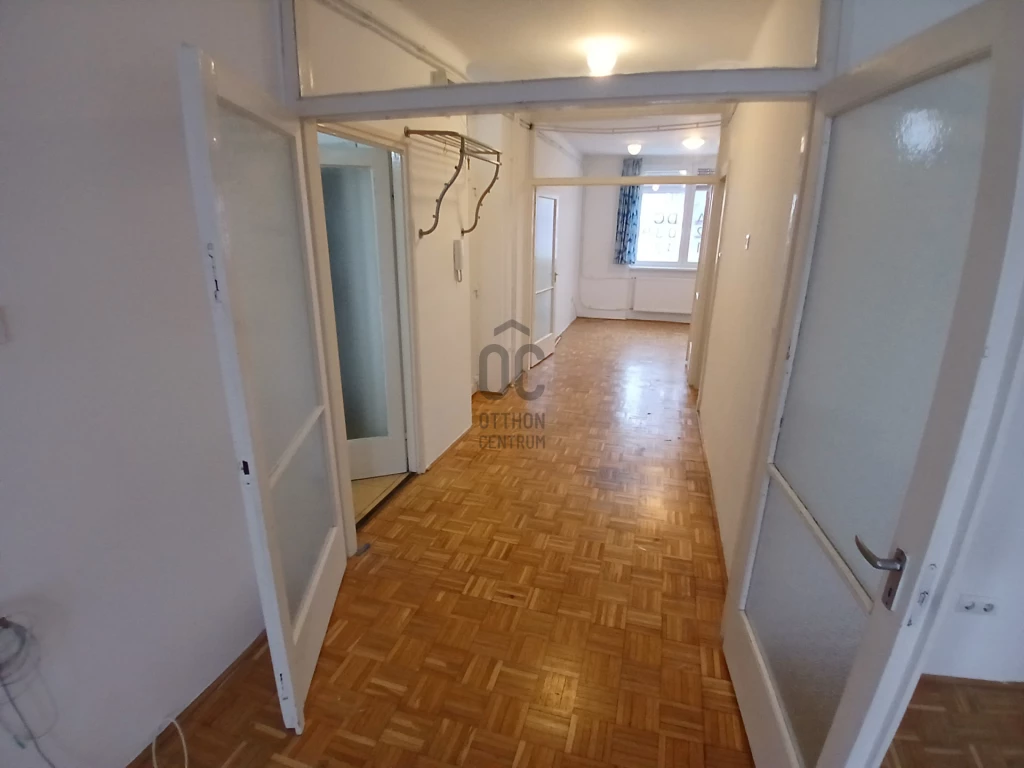 Eladó téglalakás, Hajdúszoboszló, Belváros