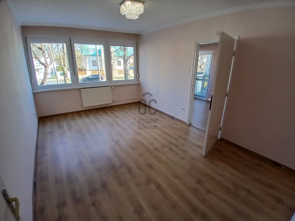 Eladó panellakás, Hajdúszoboszló, Fürdőnegyed