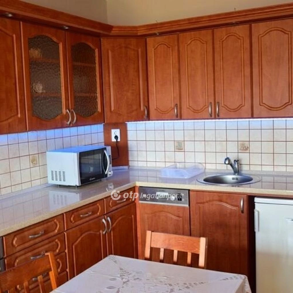 For sale panel flat, Szekszárd, Alisca utca