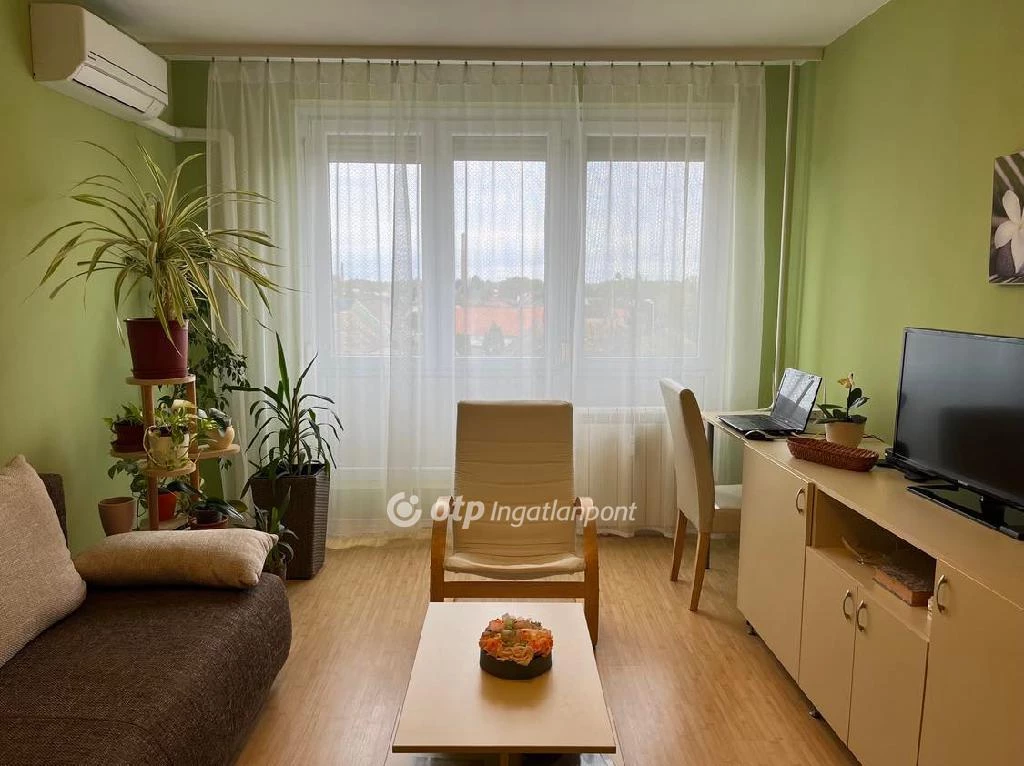 For sale panel flat, Szekszárd, Csokonai utca