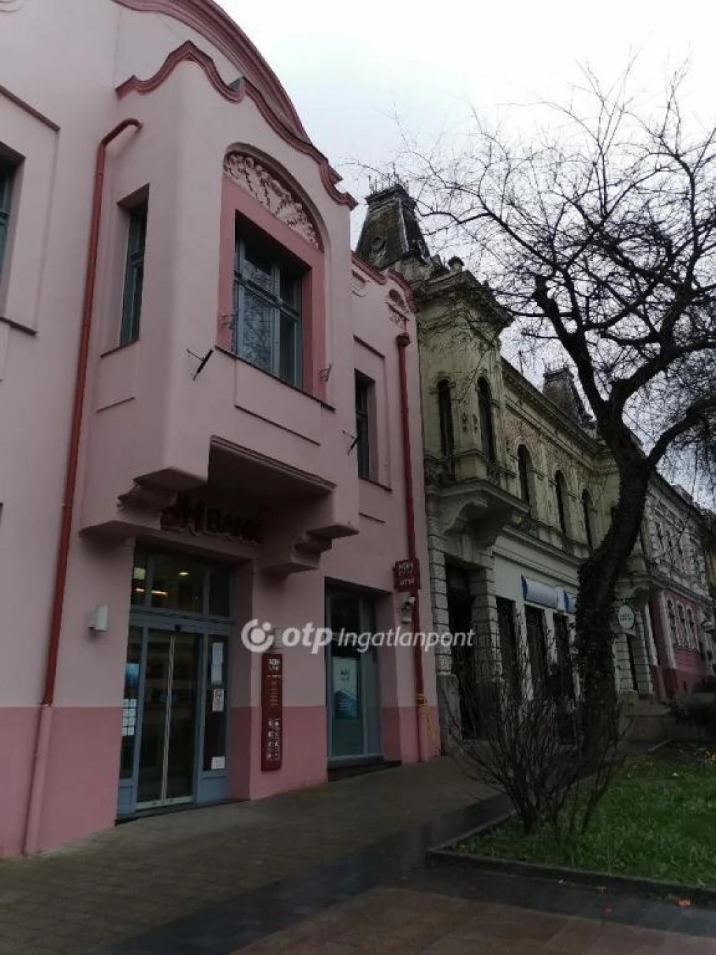 For rent office, office block, Szekszárd, Garay tér