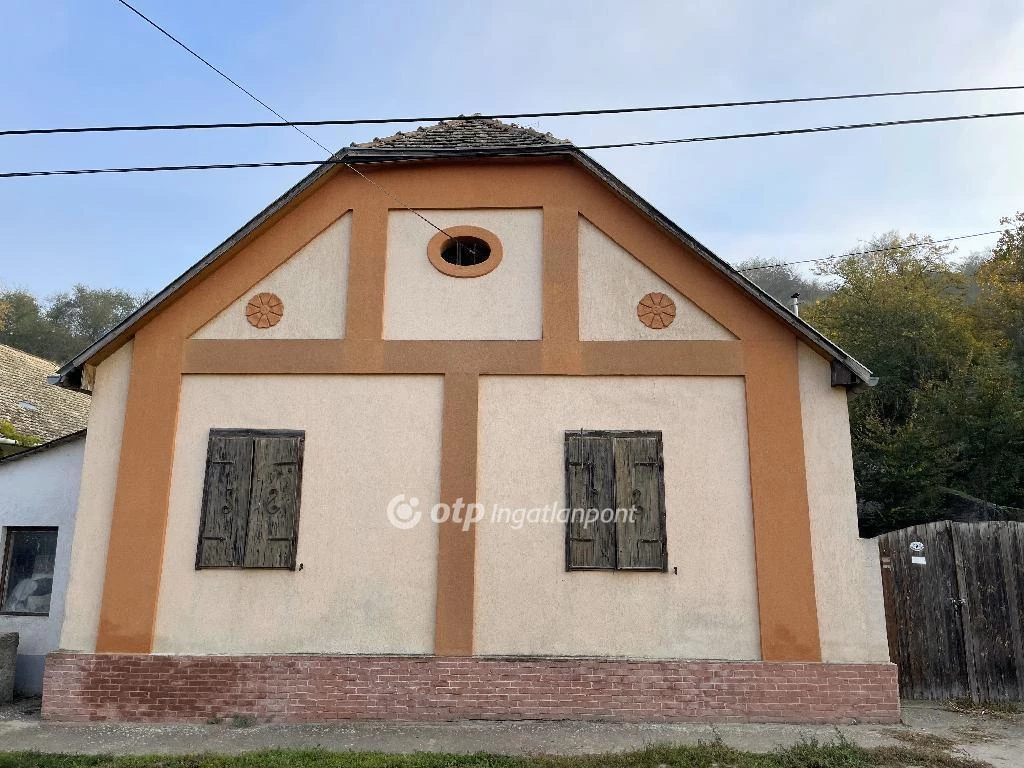 For sale house, Bátaszék, Fő utca