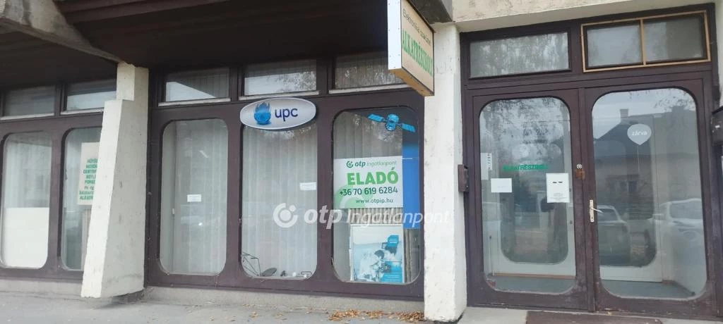 Eladó Üzlethelyiség, Szekszárd