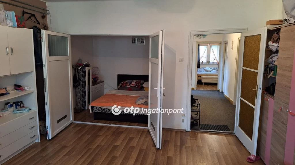 Eladó Lakás, Szekszárd