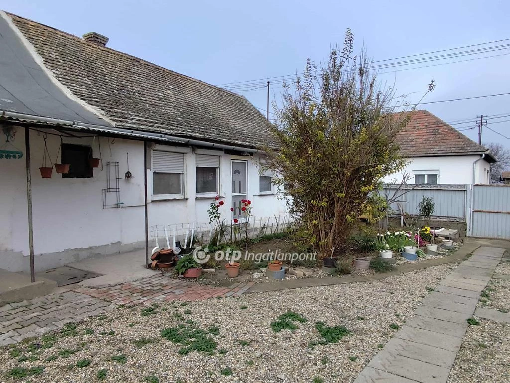 Eladó Ház, Sióagárd