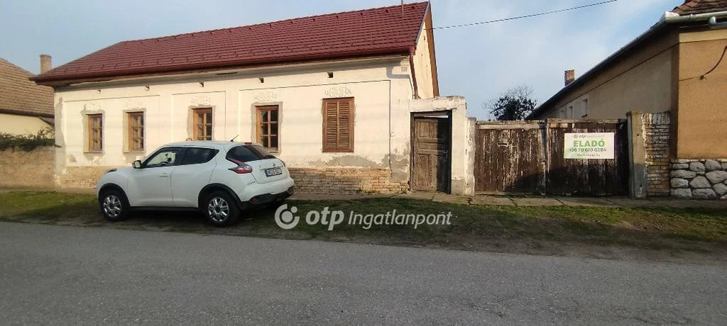 c3-1-name c2-1-name, Őcsény