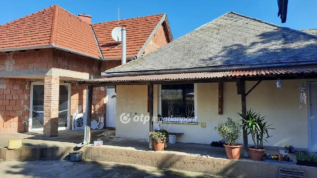 For sale house, Baracska, csendes