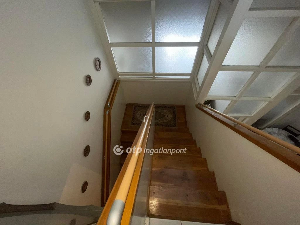 For rent panel flat, Kaposvár, Széchenyi tér