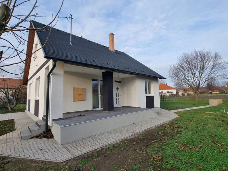 For sale house, Besnyő