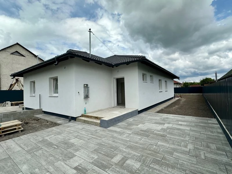 For sale semi-detached house, Tárnok