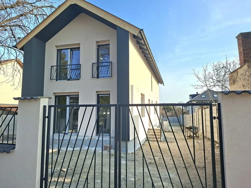 c3-1-name c2-2-name, Budapest XXII. kerület