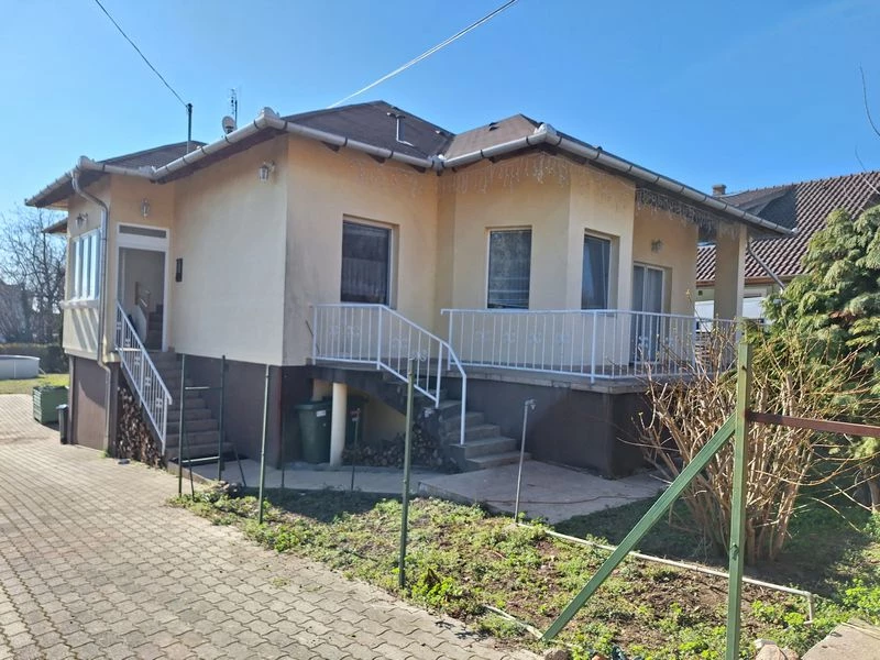 c3-1-name c2-1-name, Érd