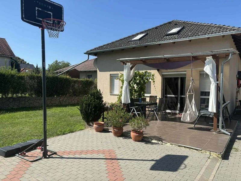 Eladó ikerház, Érd