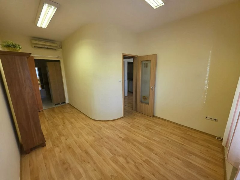 Kiadó lakásiroda, Érd