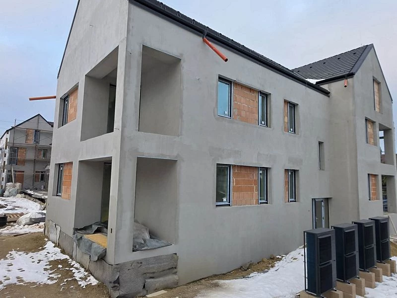 For sale brick flat, Érd