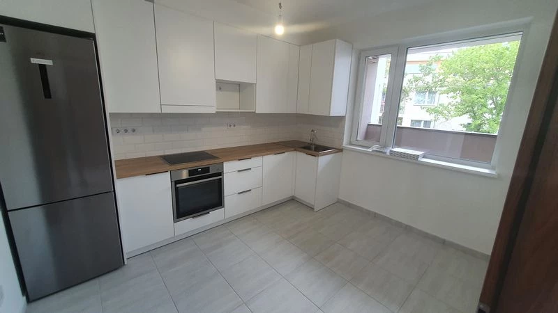 For sale brick flat, Érd