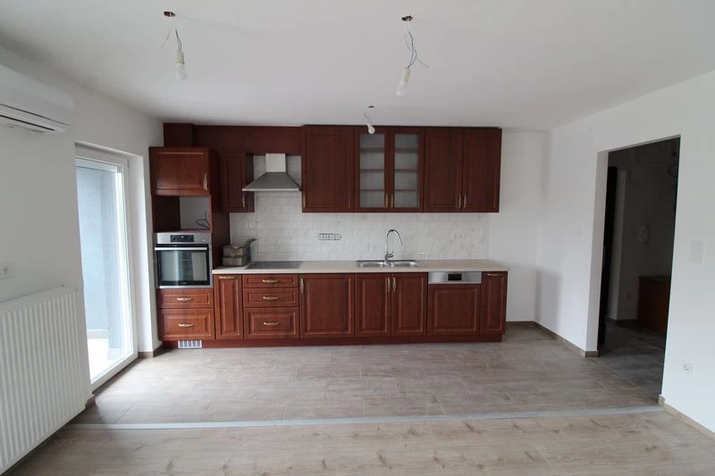 For sale brick flat, Érd