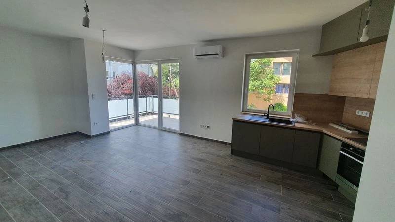 For sale brick flat, Érd