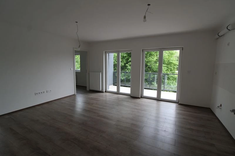 For sale brick flat, Érd