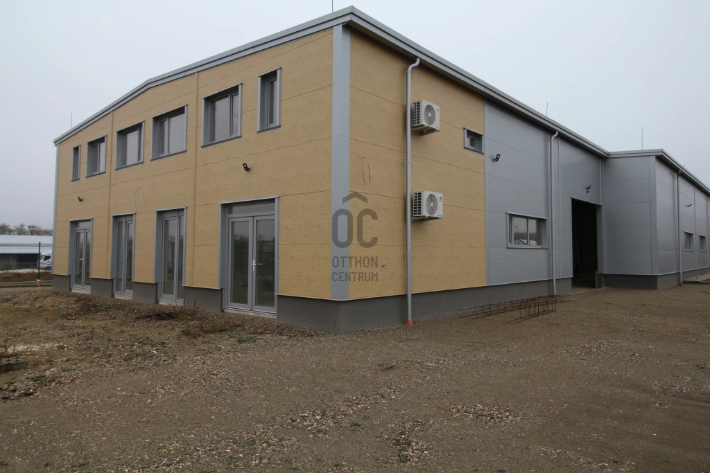 Eladó üzlet, Gödöllő, Nagyremete