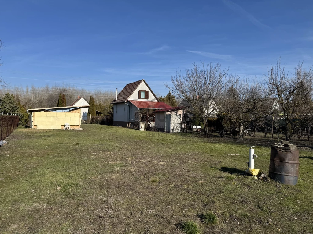 Eladó külterületi telek, Mikebuda, Mikebuda