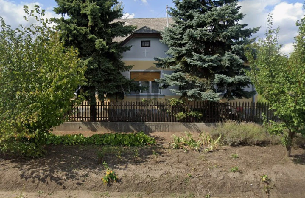 Eladó családi ház, Tura, Tura