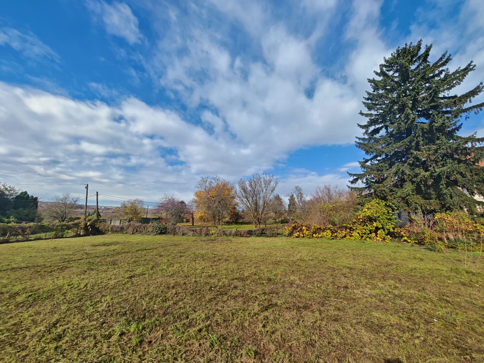 Eladó építési telek, Keszthely