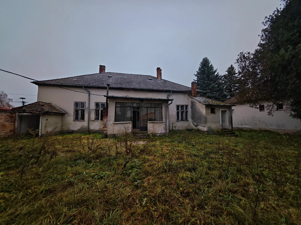 Eladó családi ház, Mesztegnyő