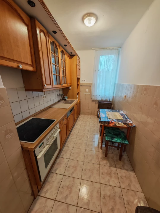 Eladó téglalakás, Keszthely