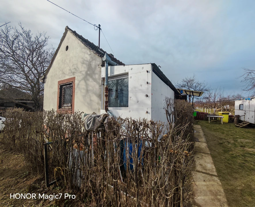 Eladó zártkert, Marcali