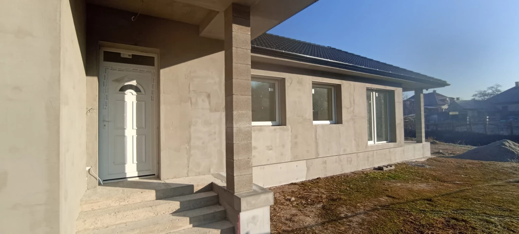 For sale house, Ravazd