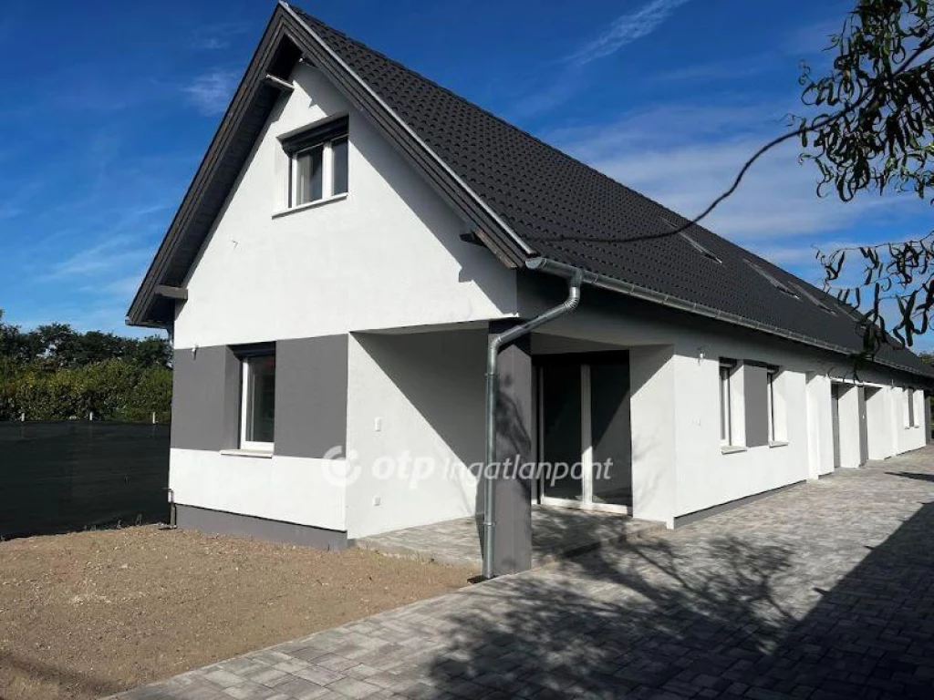 For sale semi-detached house, Ráckeve, HÉV állomás