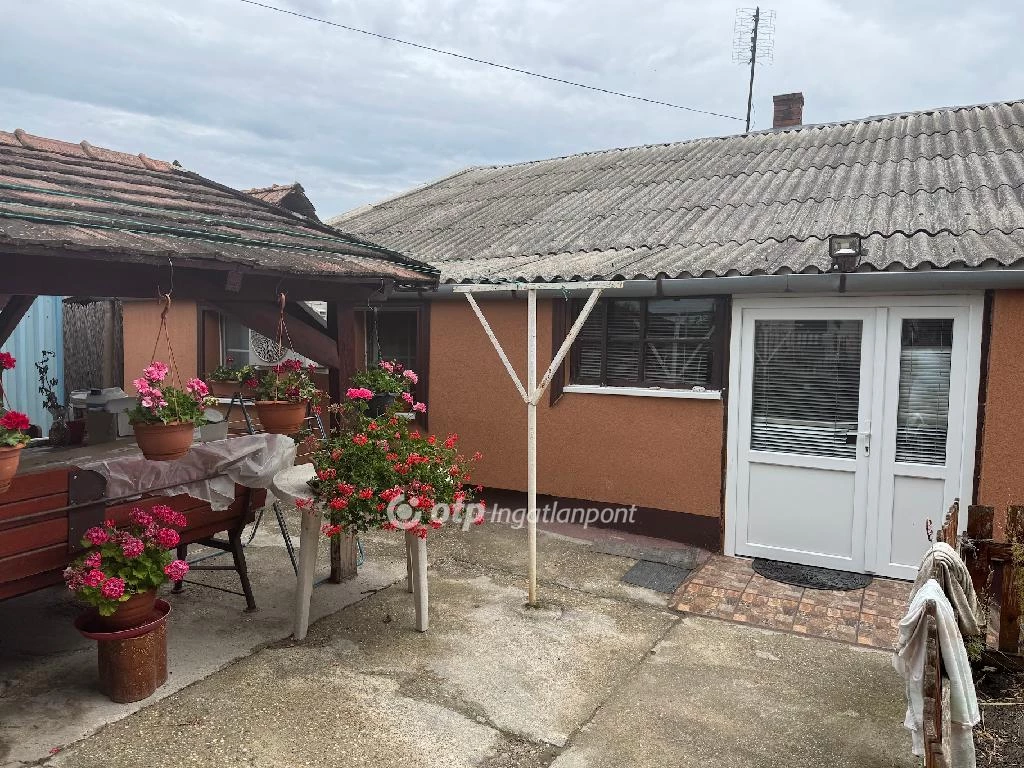 For sale terraced house, Szalkszentmárton, Csendes