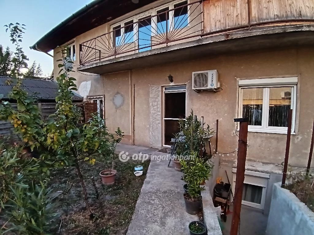 Eladó téglalakás, Szigetszentmiklós, Központi