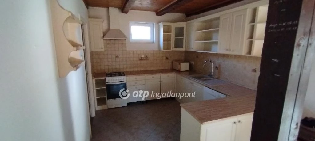 Eladó családi ház, Dunaharaszti, Központi