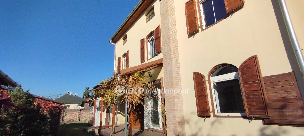 Eladó családi ház, Dunaharaszti, Központi