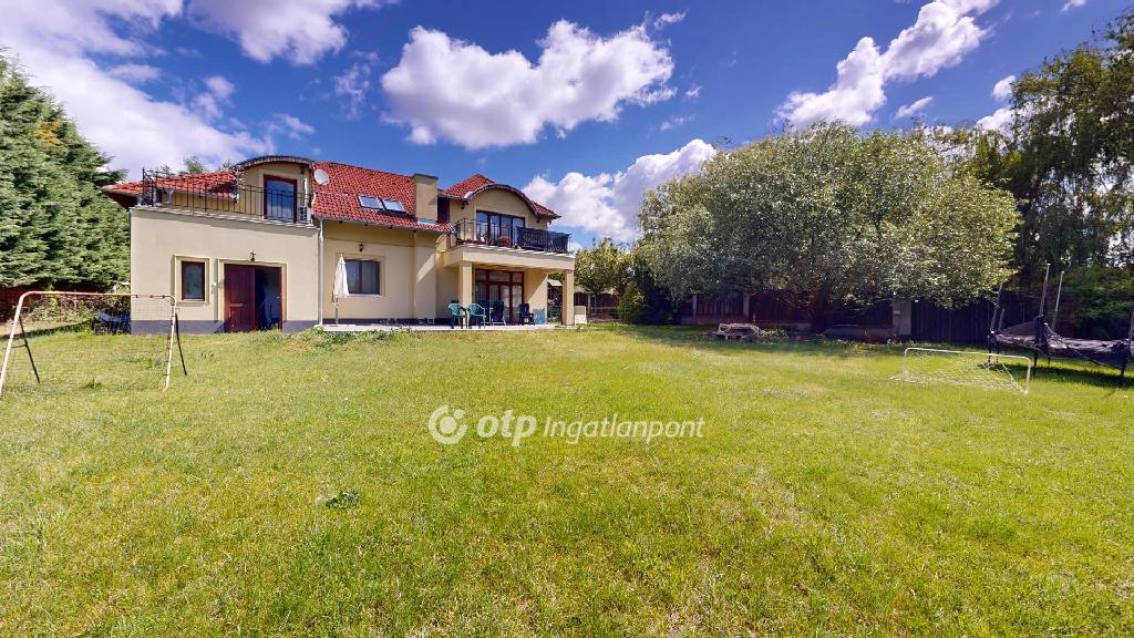 Eladó családi ház, Szada, Kertváros