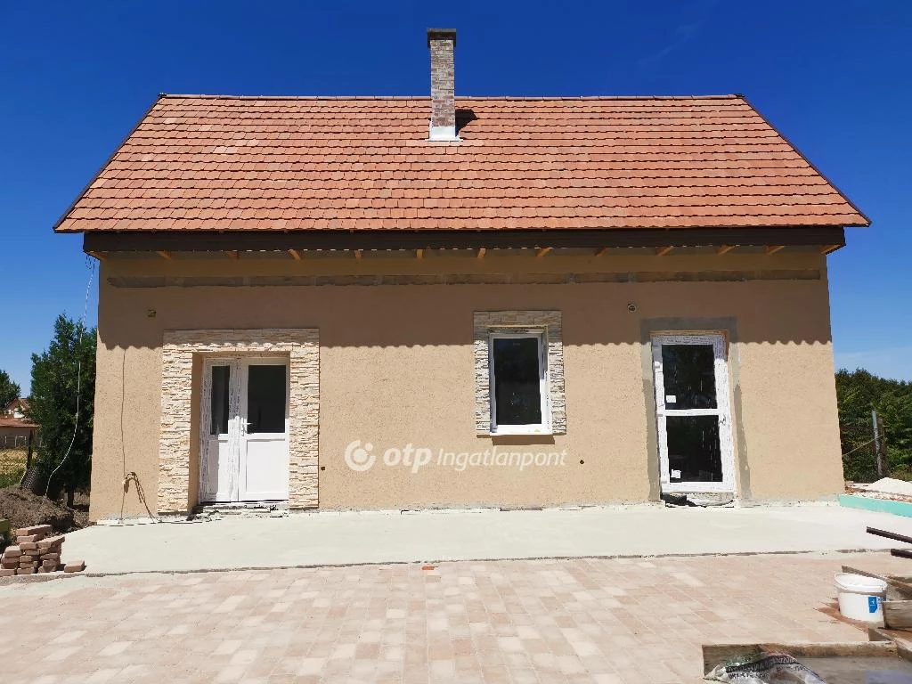 Eladó családi ház, Dömsöd, Falu széle