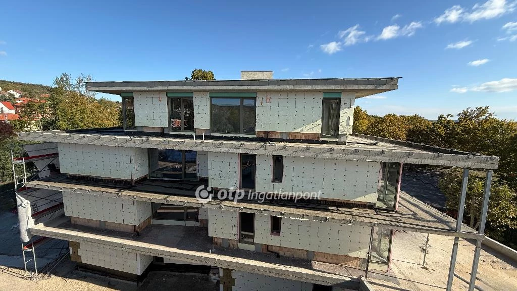 c3-1-name c2-19-name, Balatonalmádi, Üdülőövezet