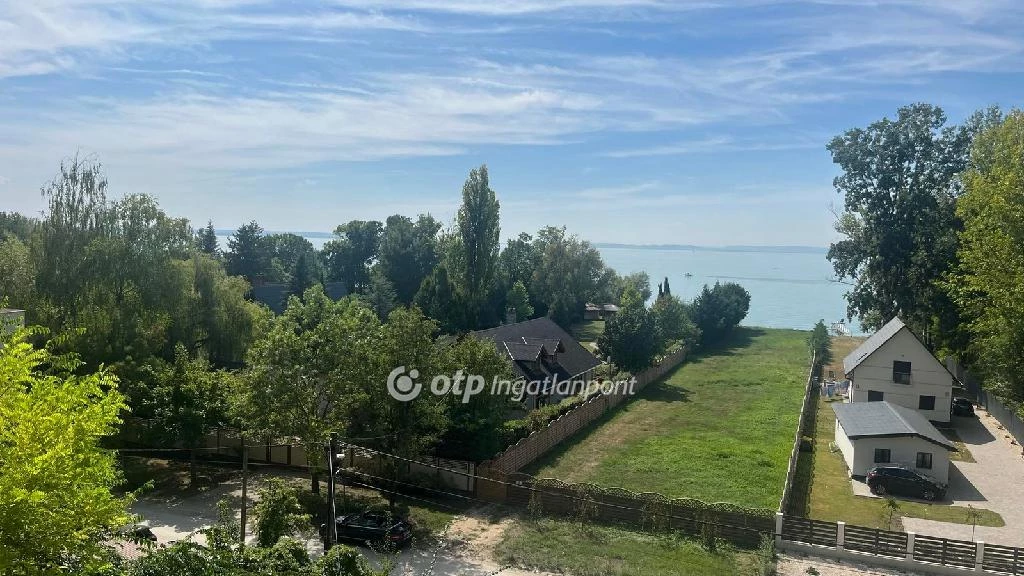 For sale holiday house, summer cottage, Balatonakarattya, part közeli